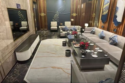 崇左高端商务场招聘女营销 日结1300起包住宿